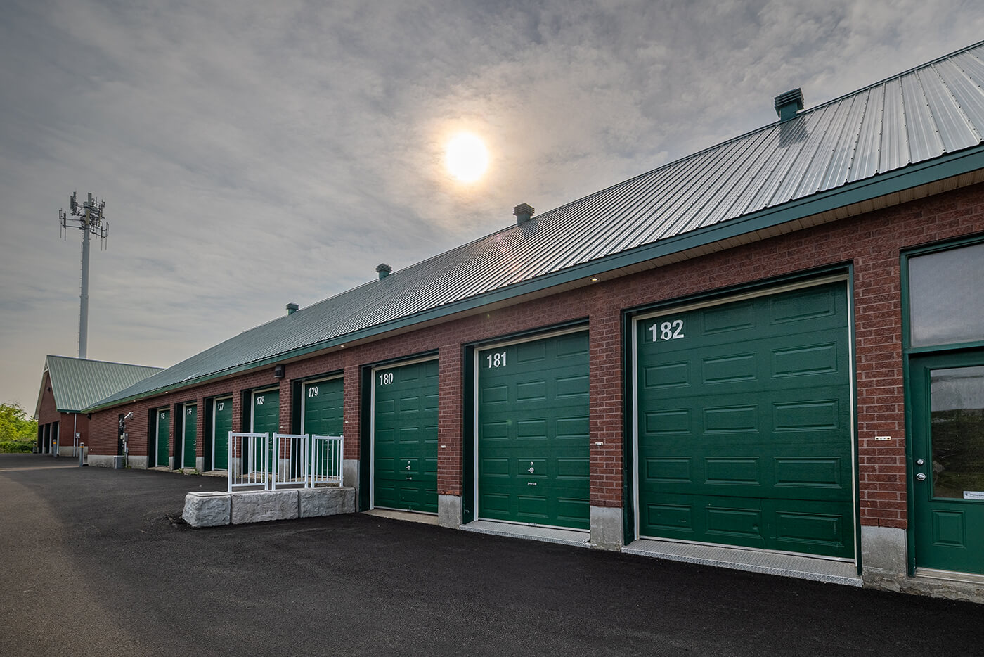 CÔTÉ BÂTISSE 1 EXTÉRIEUR NORD AE